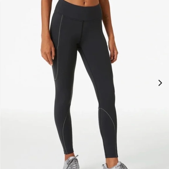 Outdoor Voices Pants - Brand new and never worn Outdoor Voices 7/8 Frost Knit leggings